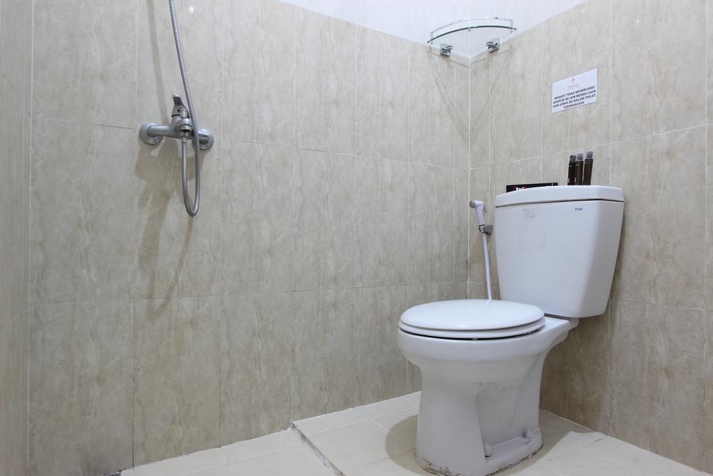 Reddoorz @ Plemburan Hotel Sleman  Ngoại thất bức ảnh